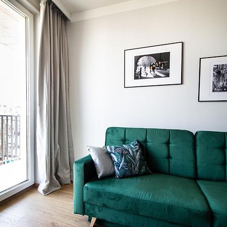 Patio Praga Metro Apartment Варшава Екстериор снимка