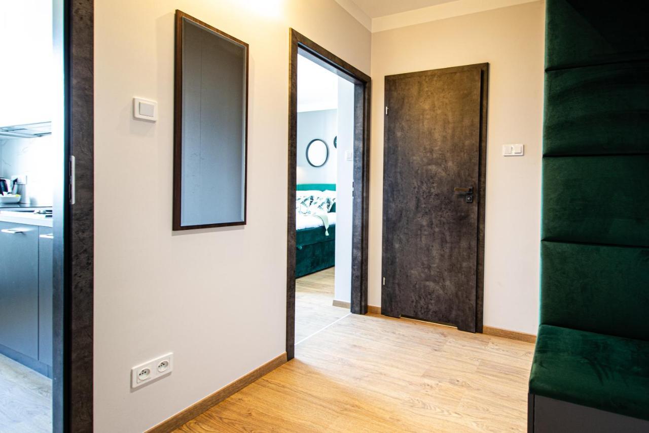 Patio Praga Metro Apartment Варшава Екстериор снимка