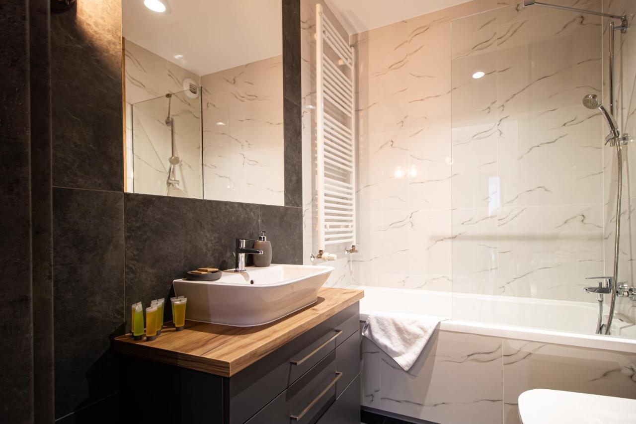 Patio Praga Metro Apartment Варшава Екстериор снимка