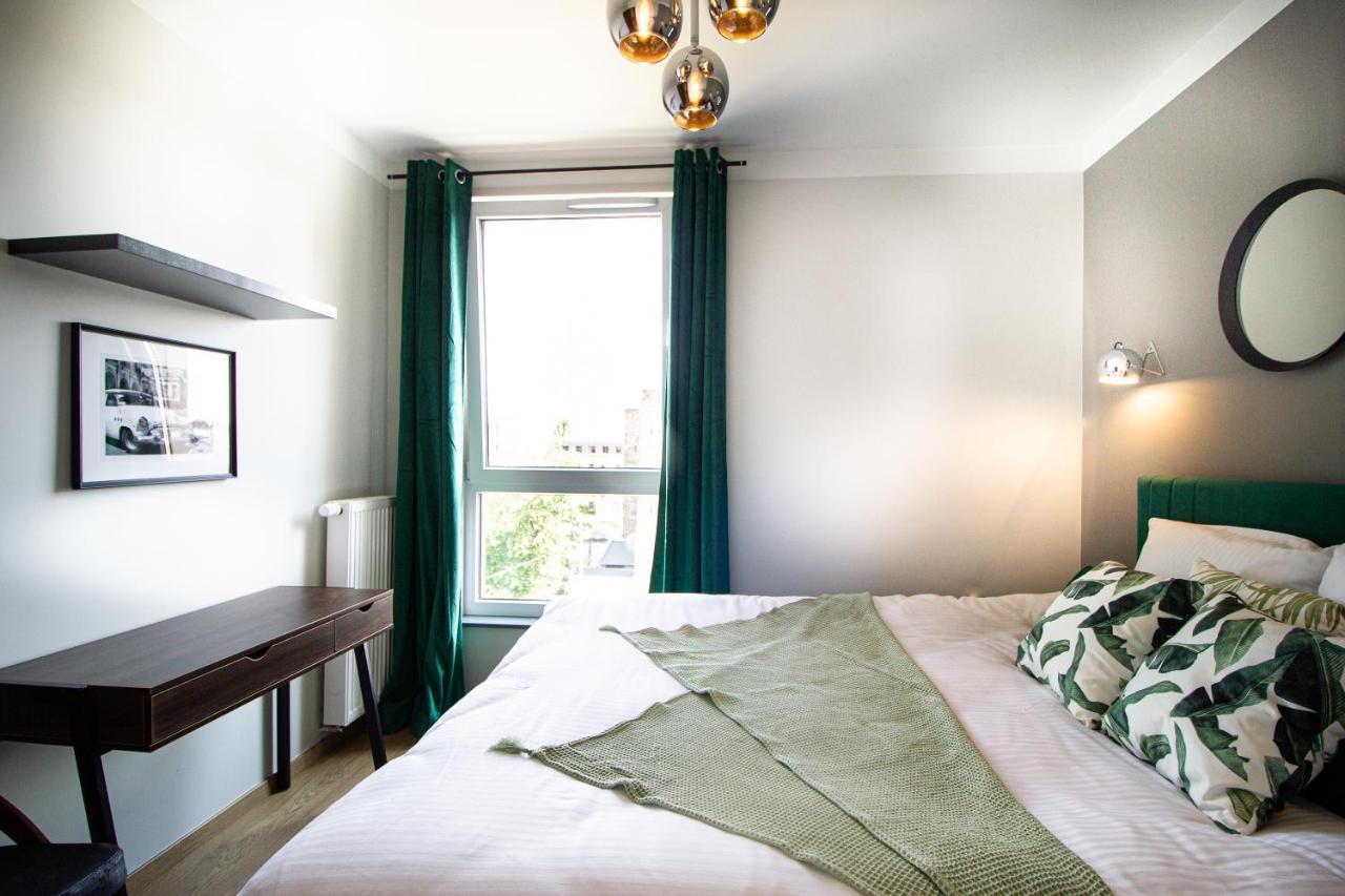 Patio Praga Metro Apartment Варшава Екстериор снимка