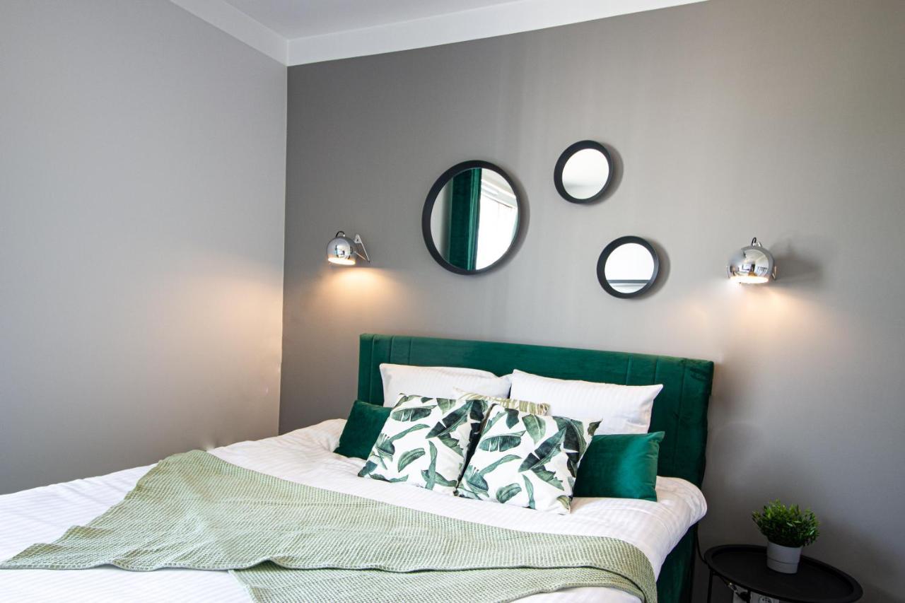 Patio Praga Metro Apartment Варшава Екстериор снимка