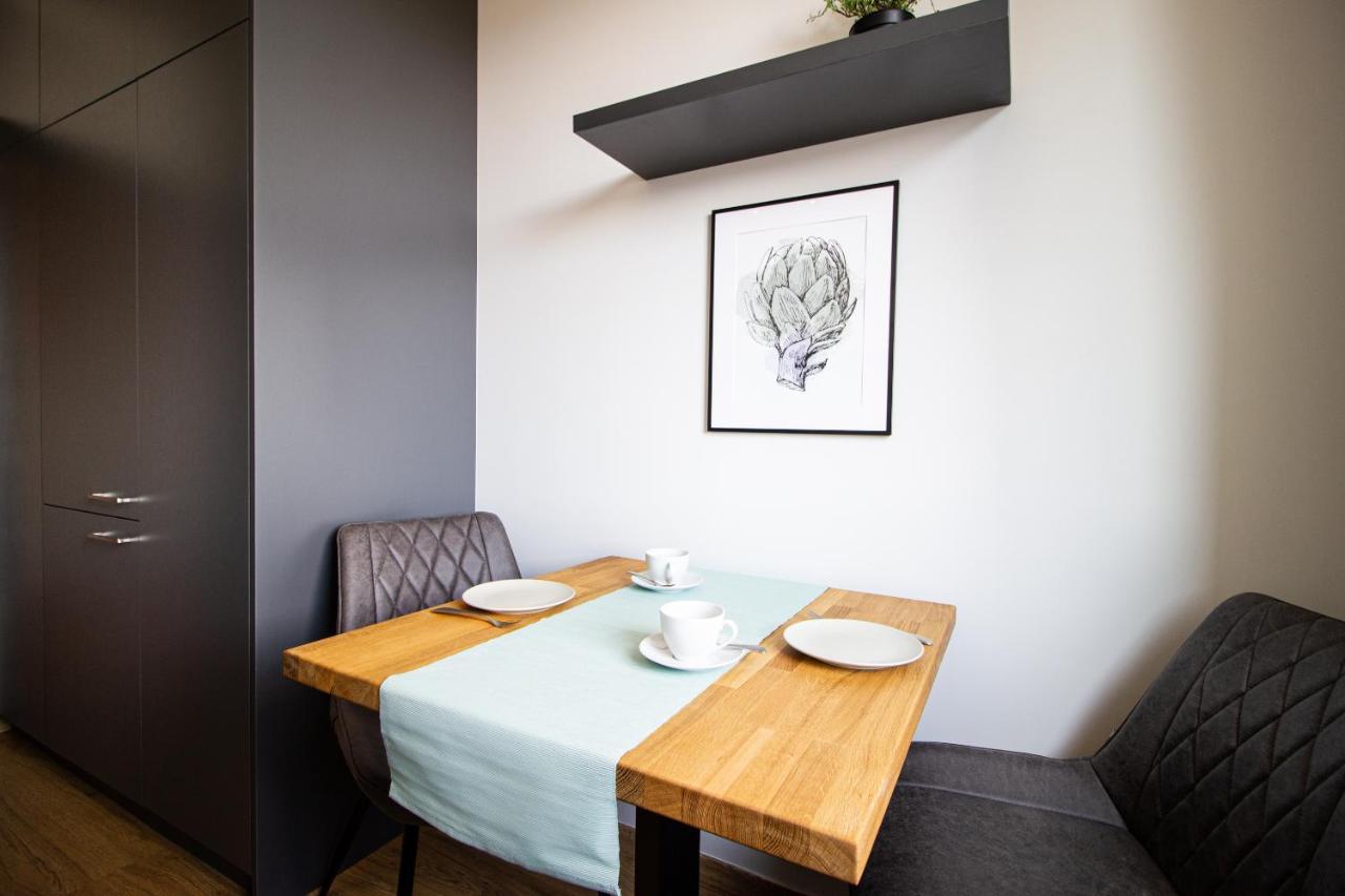 Patio Praga Metro Apartment Варшава Екстериор снимка