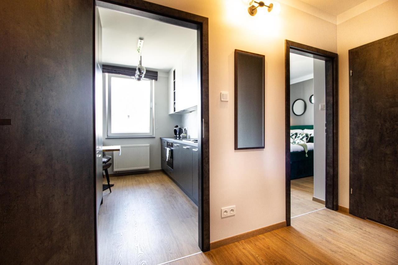 Patio Praga Metro Apartment Варшава Екстериор снимка